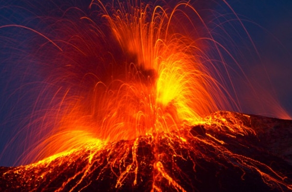 Giải thích vì sao có núi lửa & hiện tượng núi lửa là gì? 3